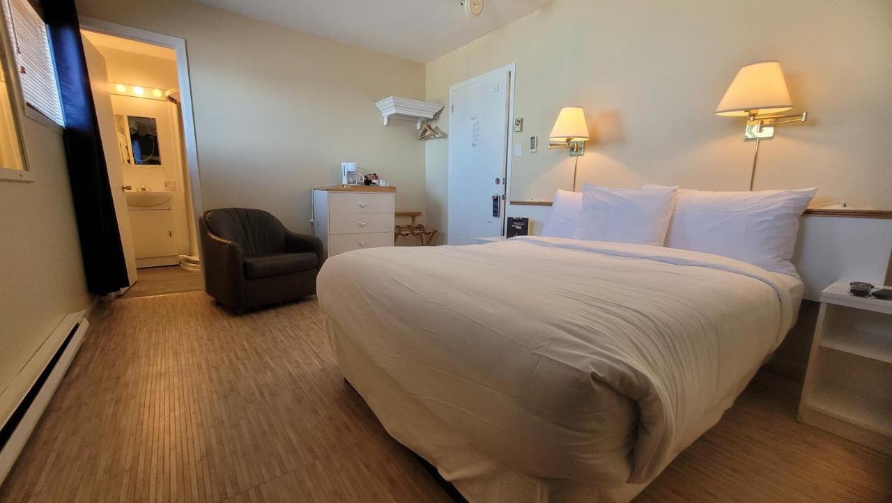 Carleton-sur-Mer Hotel Aquamer מראה חיצוני תמונה