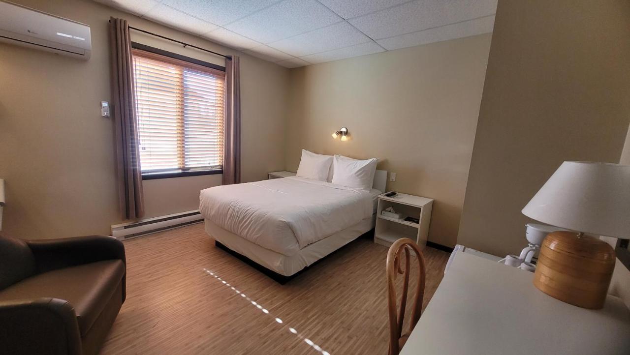 Carleton-sur-Mer Hotel Aquamer מראה חיצוני תמונה