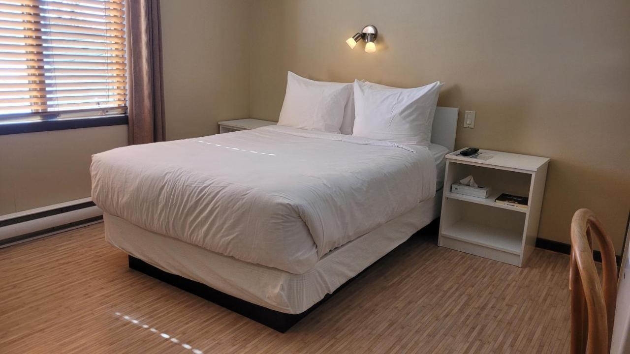 Carleton-sur-Mer Hotel Aquamer מראה חיצוני תמונה